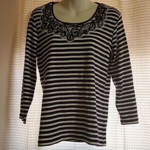 Chico's woman tee 1